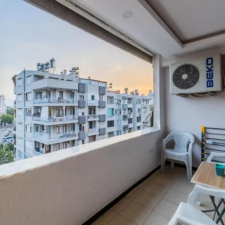 Flat Near In Muratpasa